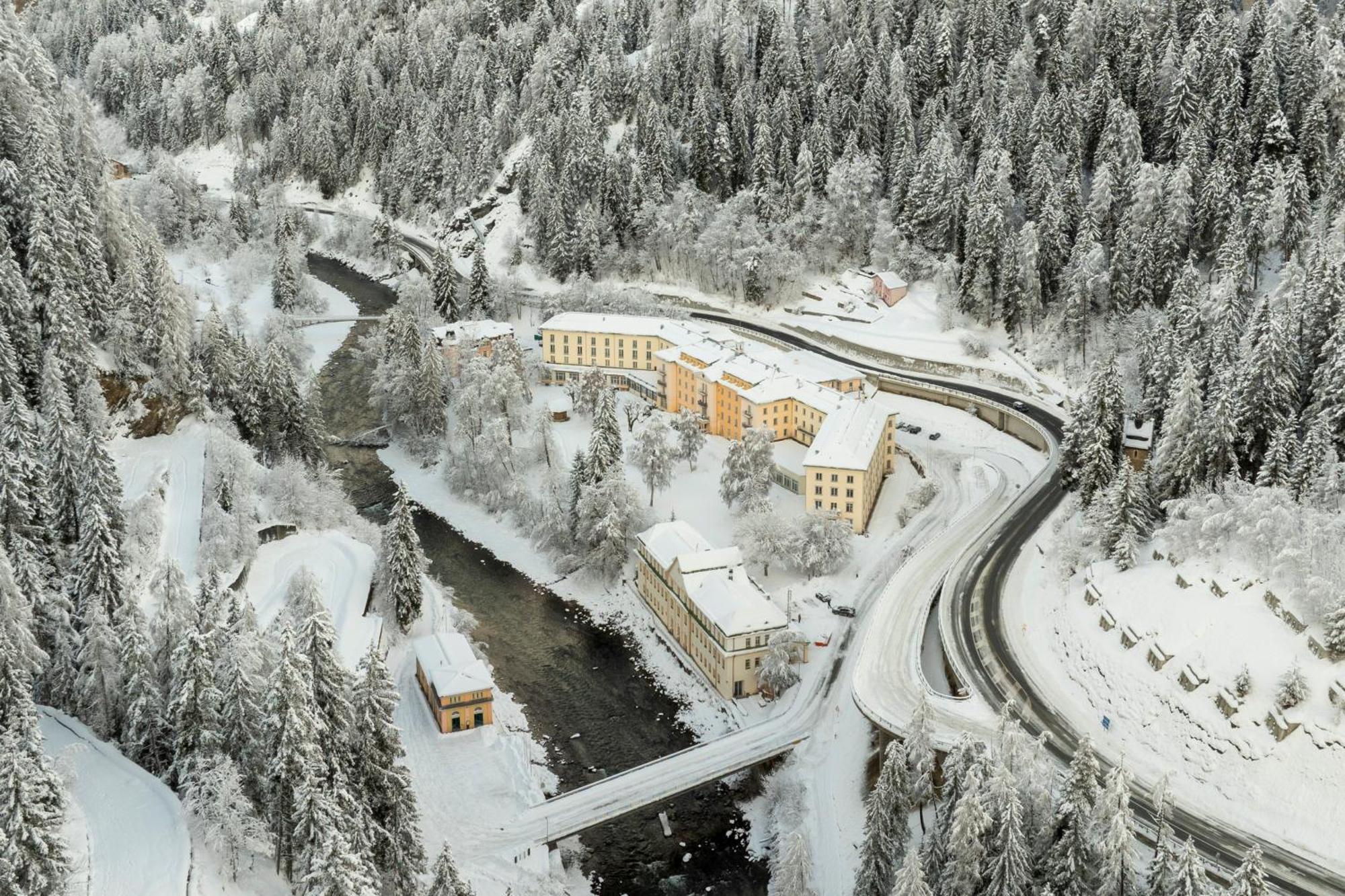 Scuol Palace - Culture, Nature & Health ภายนอก รูปภาพ