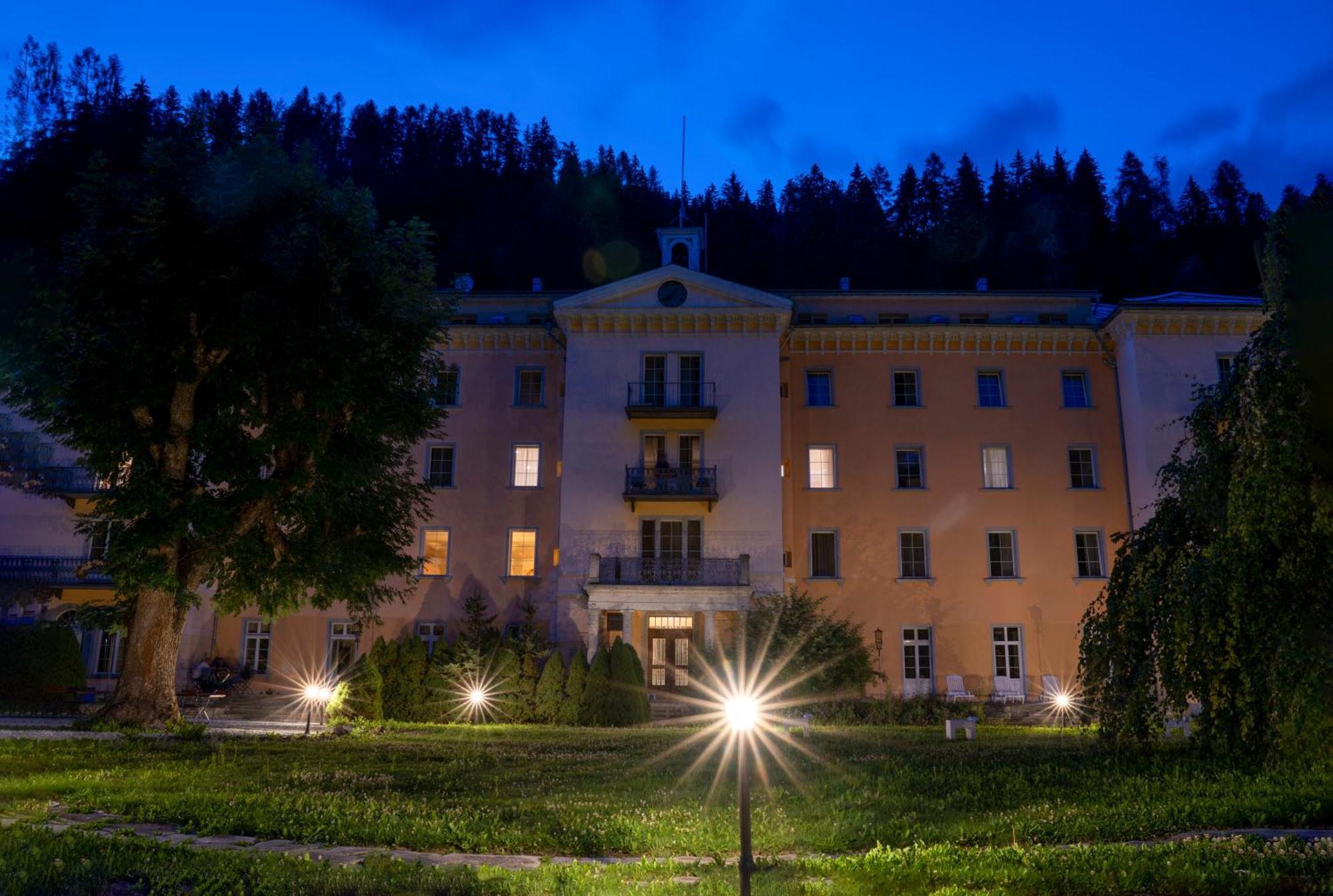 Scuol Palace - Culture, Nature & Health ภายนอก รูปภาพ